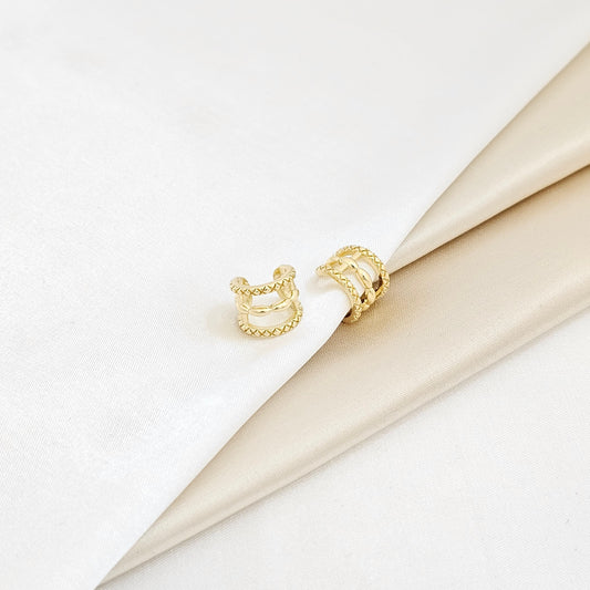 EARCUFF TRES LINEAS ELEGANTES DORADO RF K6169