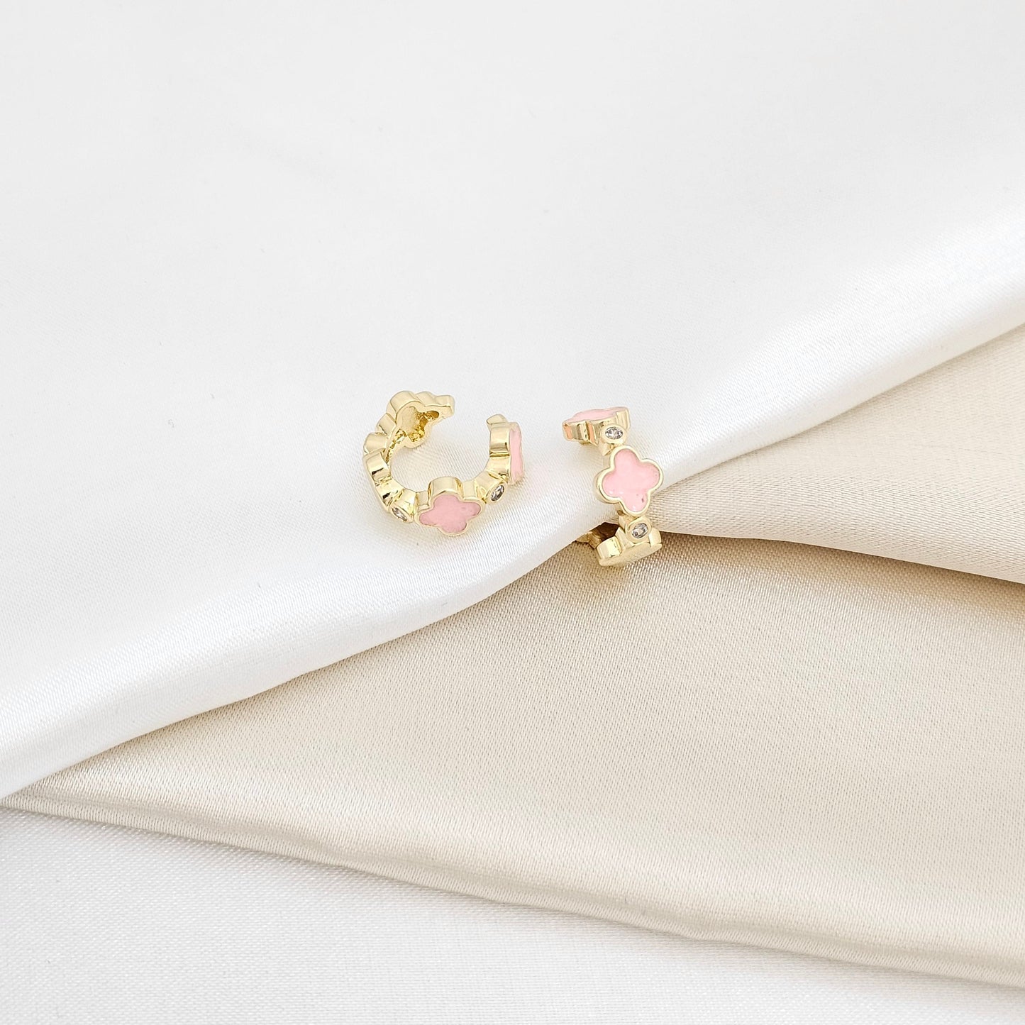 EARCUFF DORADO MINI TREBOL ROSA CON CIRCON RF K6340