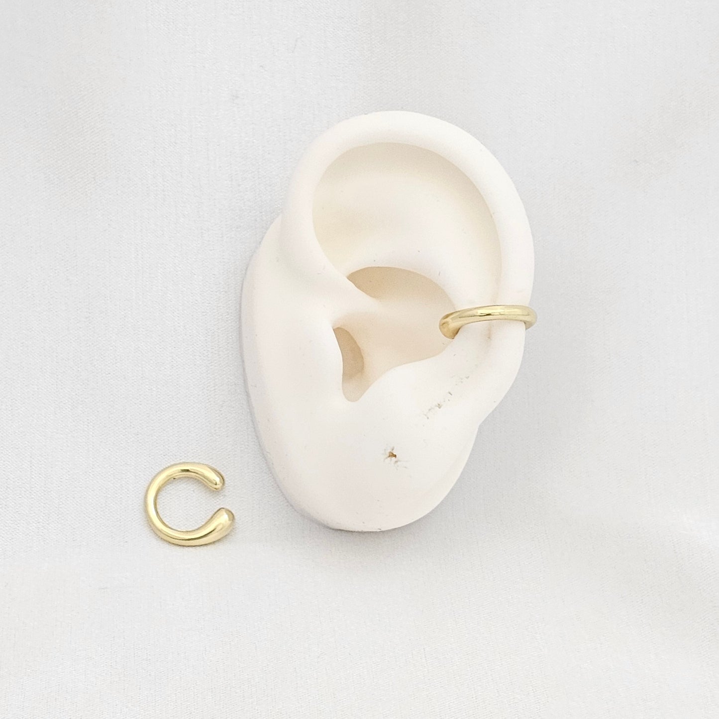 EARCUFF LISO PEQUEÑO DORADO RF K6892