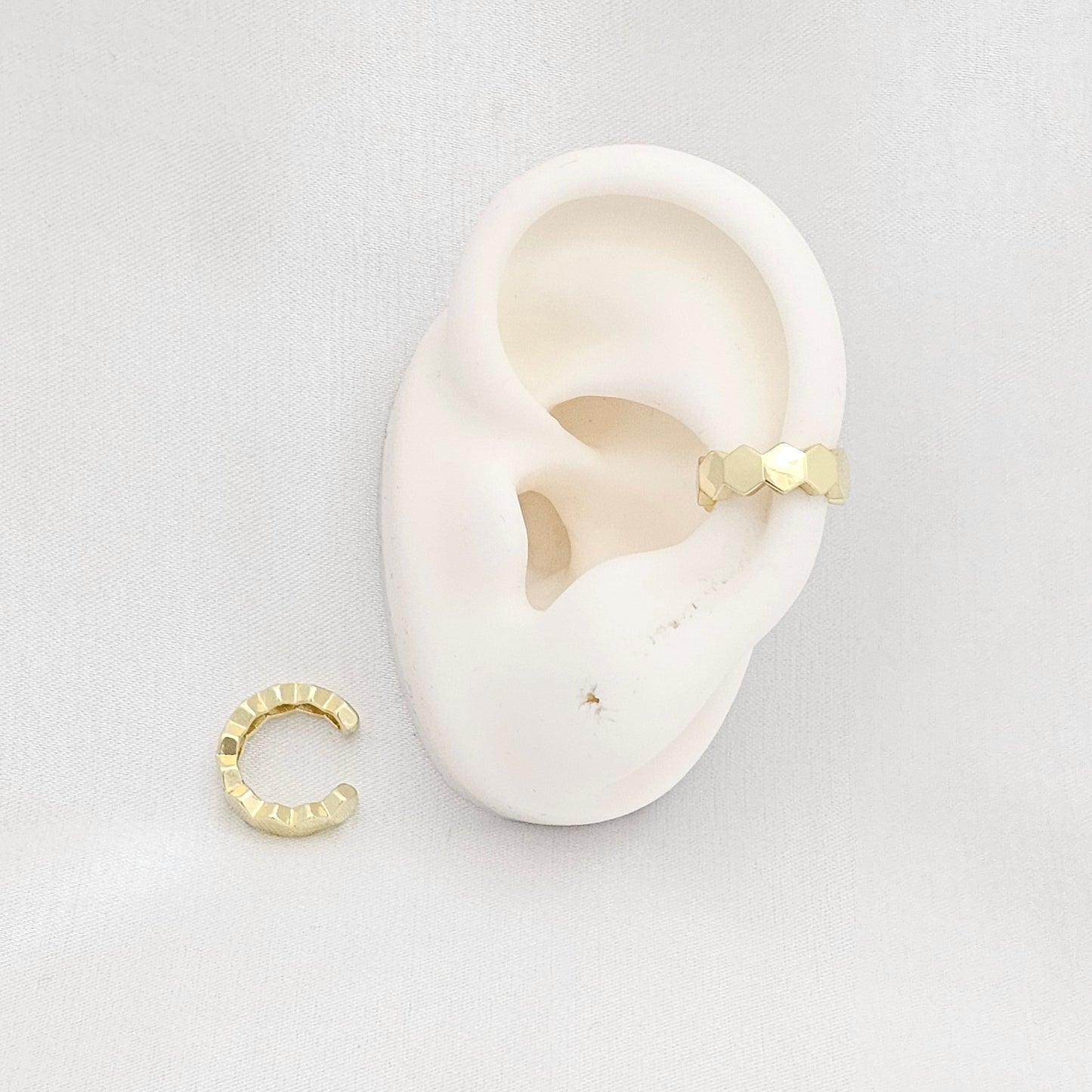 EARCUFF ROMBOS LISOS PEQUEÑOS DORADO RF K6896