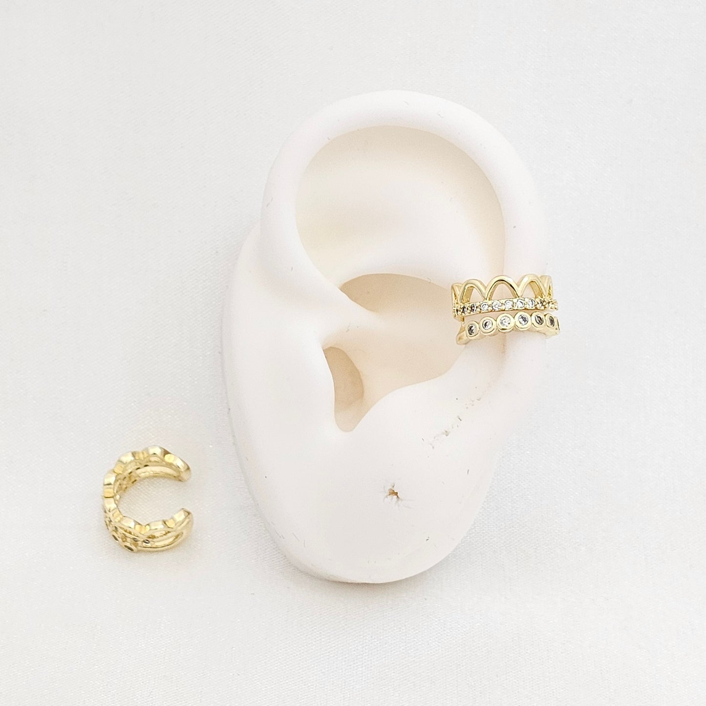 EARCUFF CORONA CIRCONES REDONDOS DORADO RF K7006