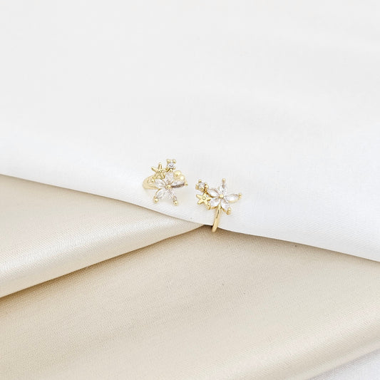 EARCUFF DOBLE FLOR DORADO CON CIRCONES RF K7197