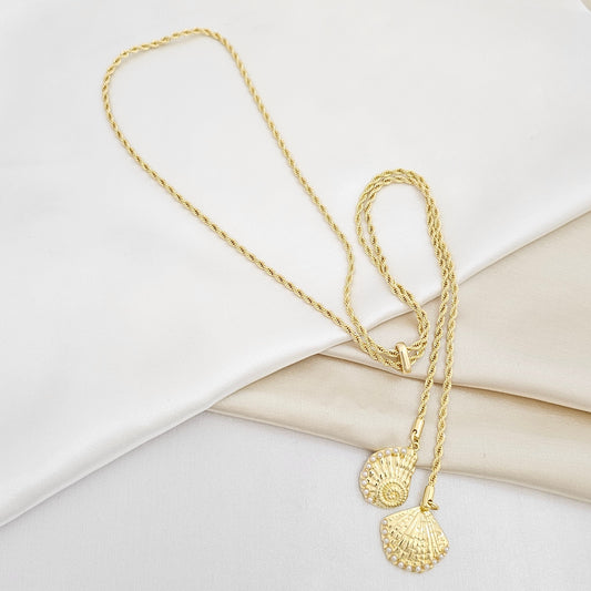 COLLAR LAZO CORREDIZO DIJES CONCHA Y CARACOL DORADO RF K6925