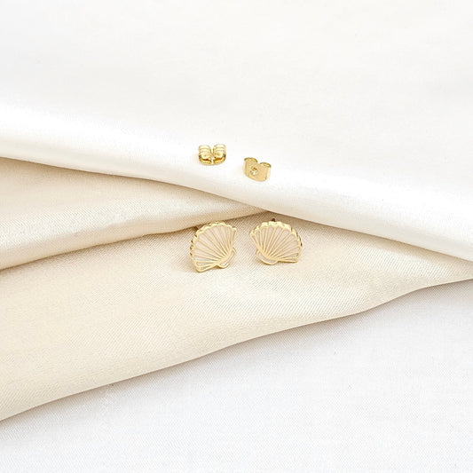 TOPO CONCHA BLANCO Y DORADO RF K6107
