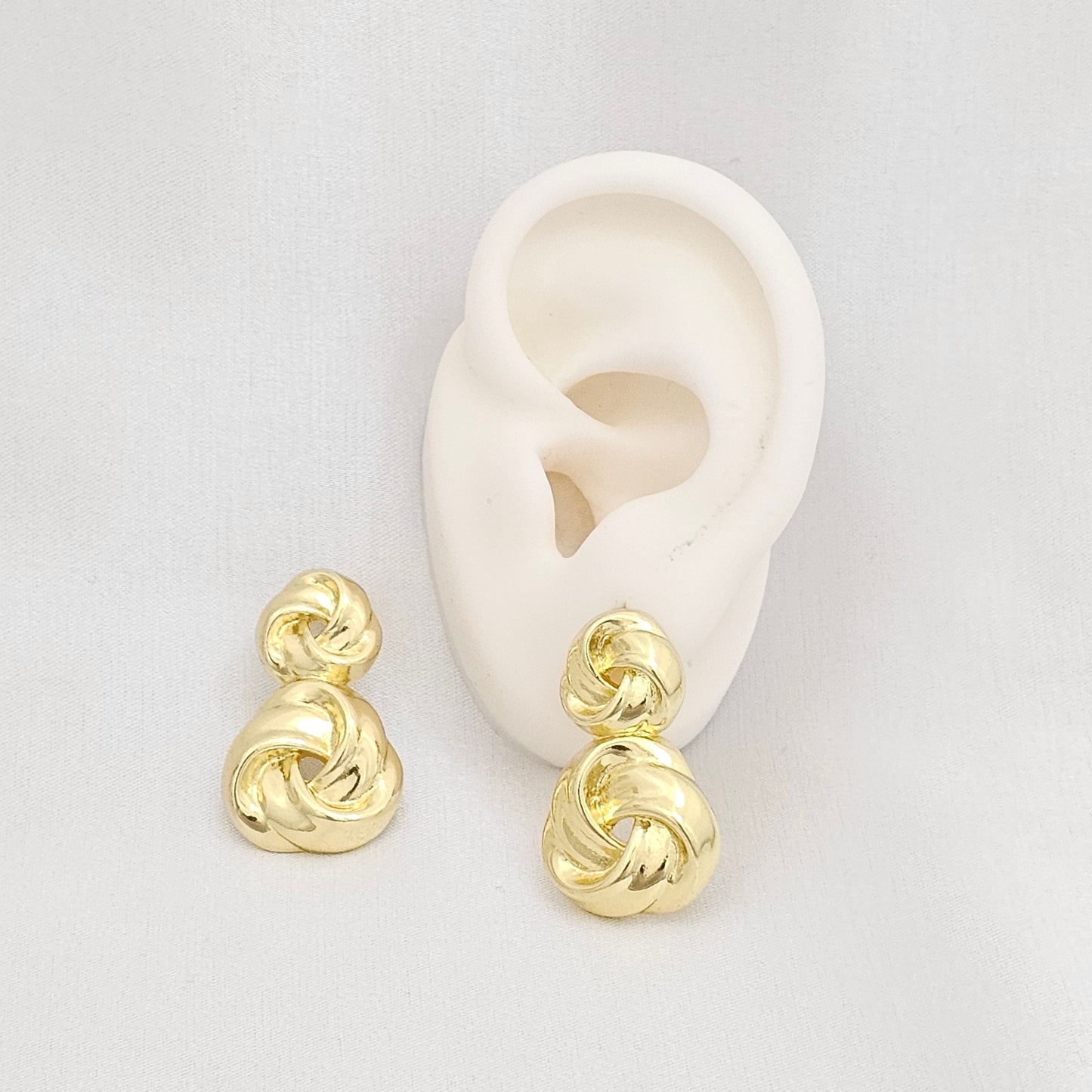 TOPO DOBLE NUDOS DORADO RF K6836
