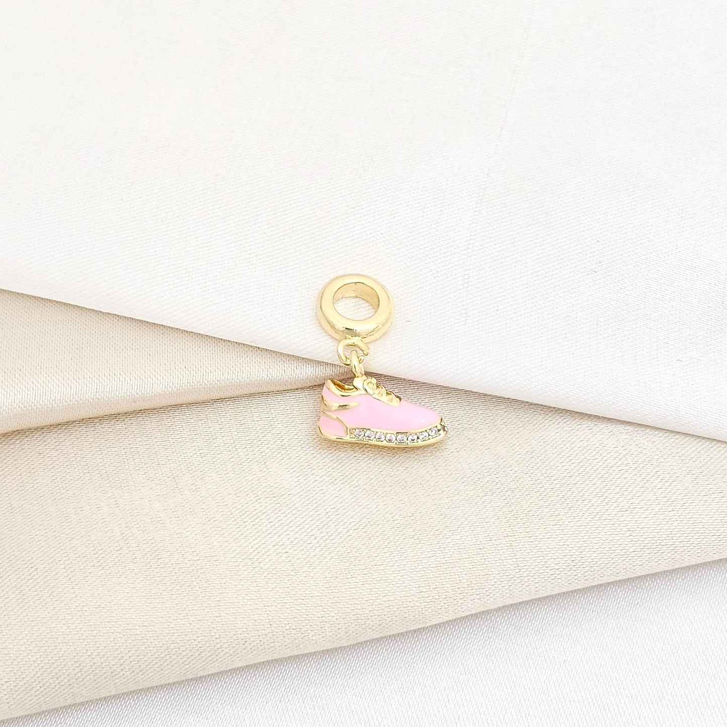CHARM ZAPATO ROSA CON CIRCONES DORADO RF K5977