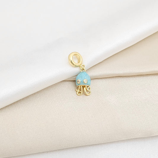 CHARM DORADO MEDUSA AZUL RF K6417