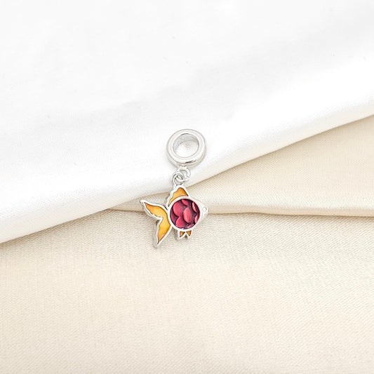 CHARM PLATEADO PEZ ROJO Y NARANJA RF K6432