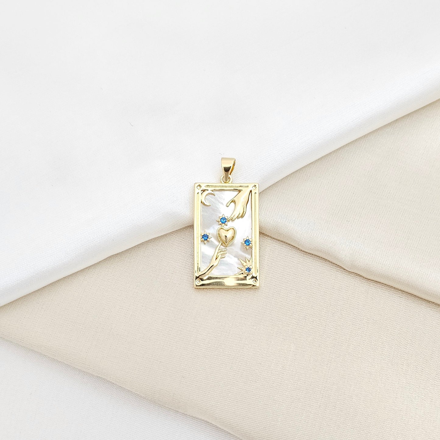 DIJE CUADRO GRANDE NACAR FLORES Y CORAZON DORADO RF K6563