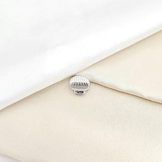 CHARM CONCHA GRUESA PLATEADO RF K6587