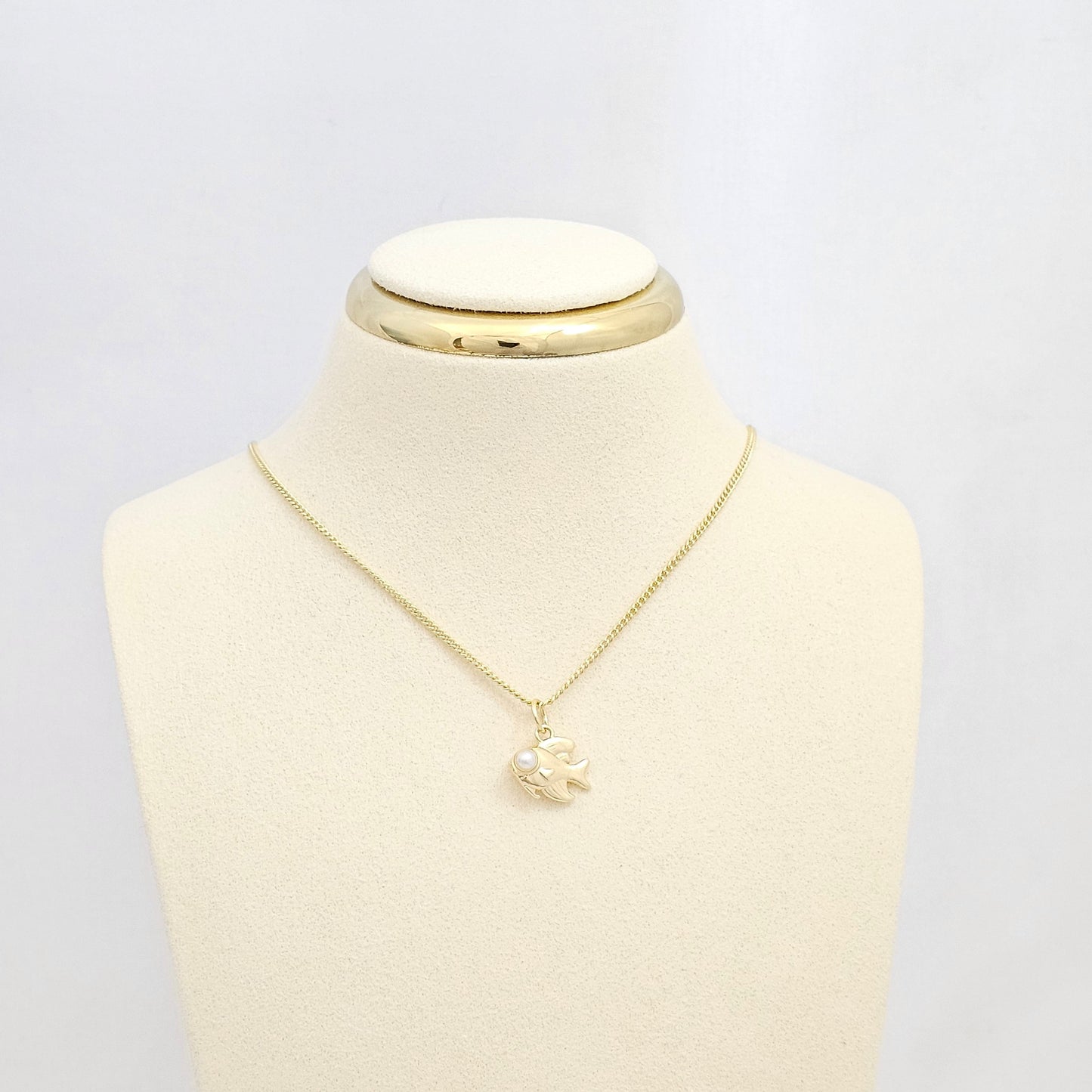 DIJE MINI PEZ DORADO CON PERLAS RF K6677