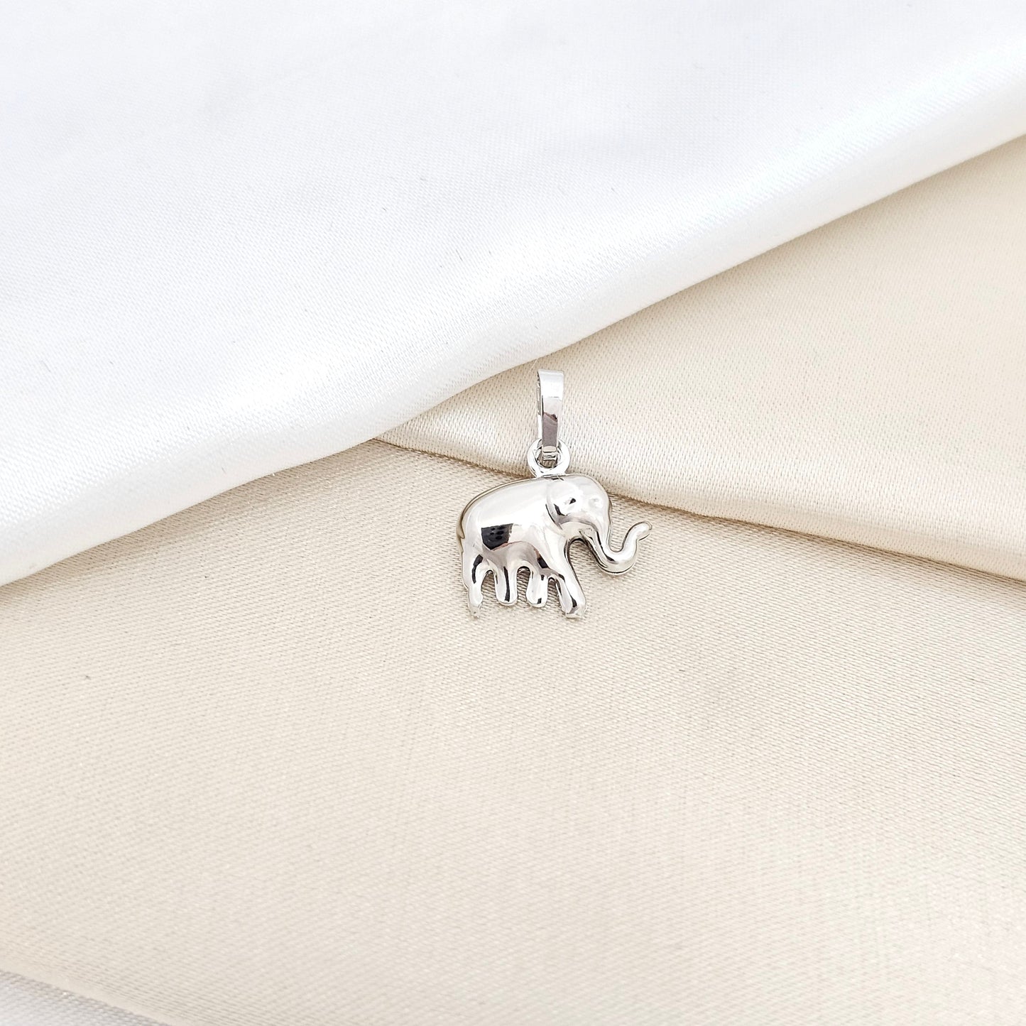 DIJE MINI ELEFANTE PLATEADO RF K6679