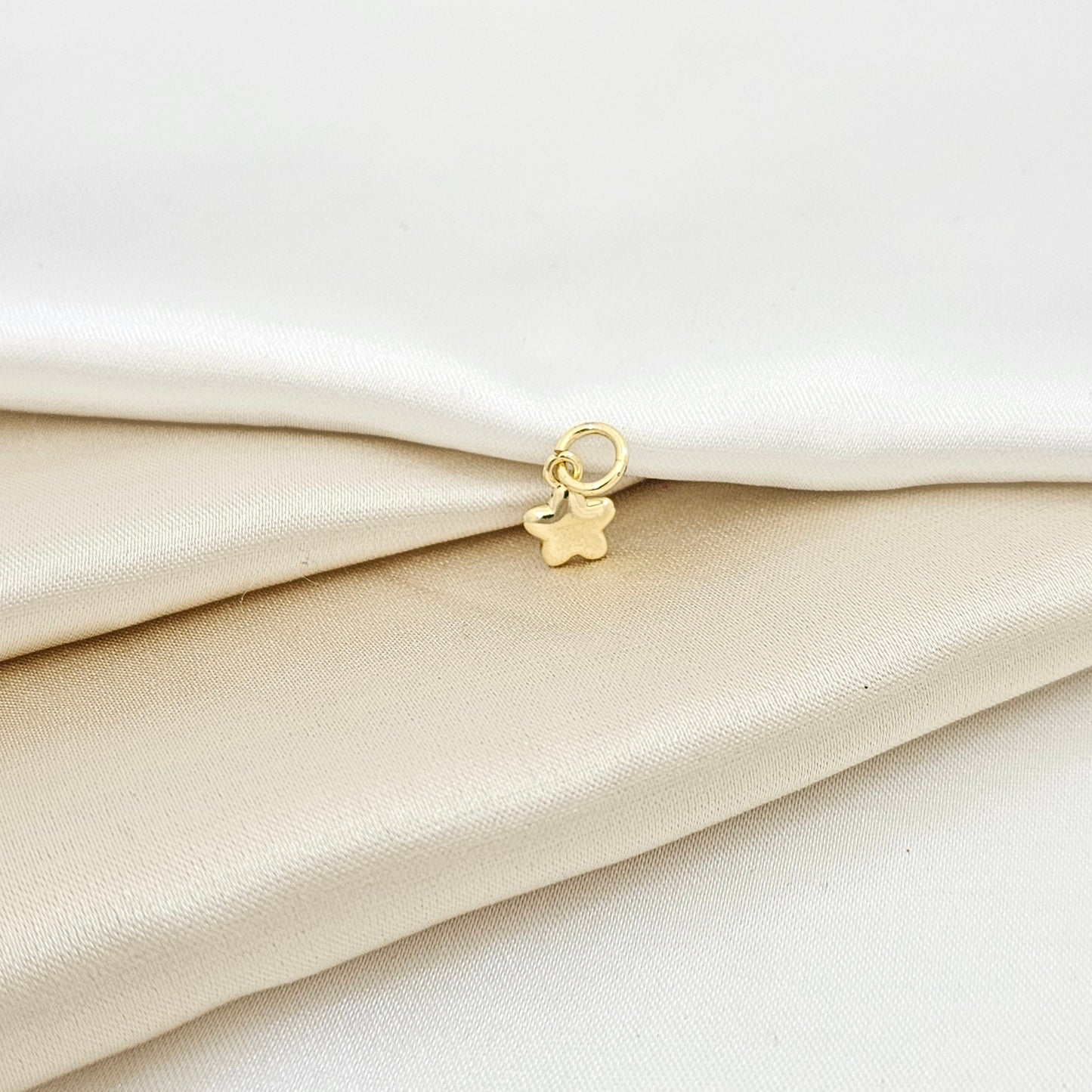 DIJE MINI ESTRELLA LISA DORADO RF K7102