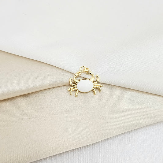 DIJE CANGREJO PEQUEÑO BLANCO Y DORADO RF K7129