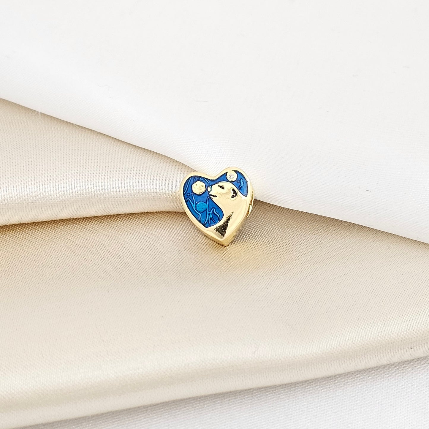 CHARM CORAZON AZUL CON OSO DORADO RF K7270