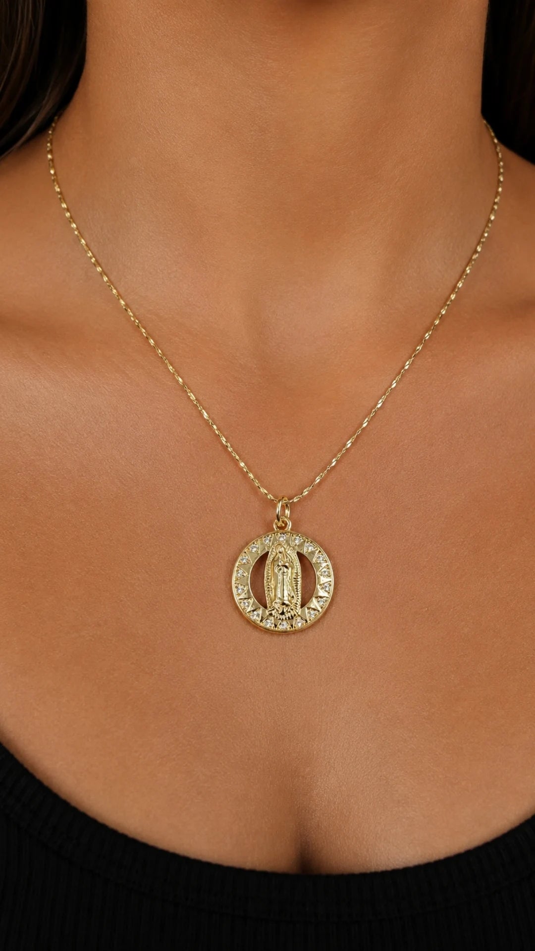 Dije Medalla Virgen De Guadalupe Dorado Rf K7956