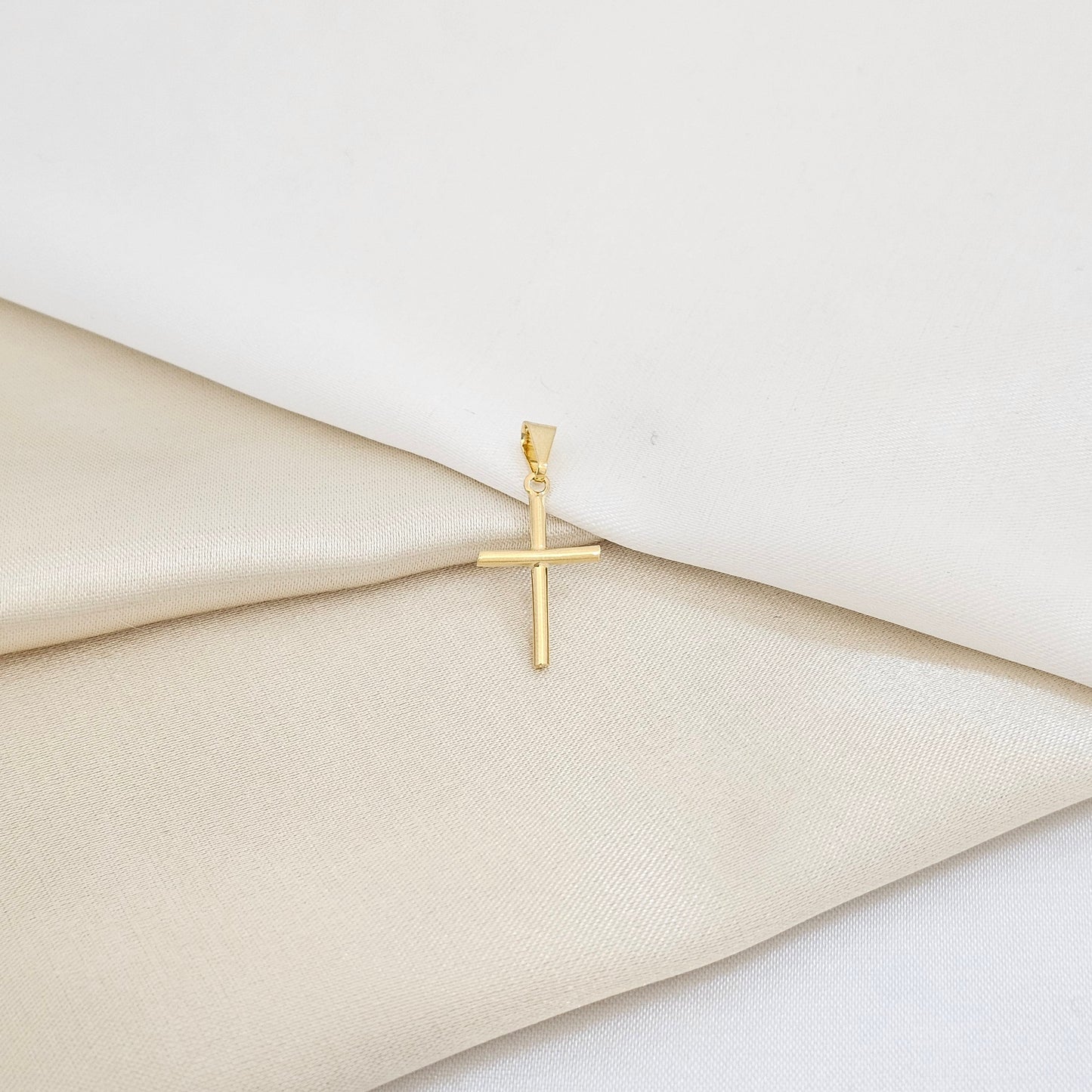 DIJE CRUZ TUBULAR DELGADA LAM18K B/23046