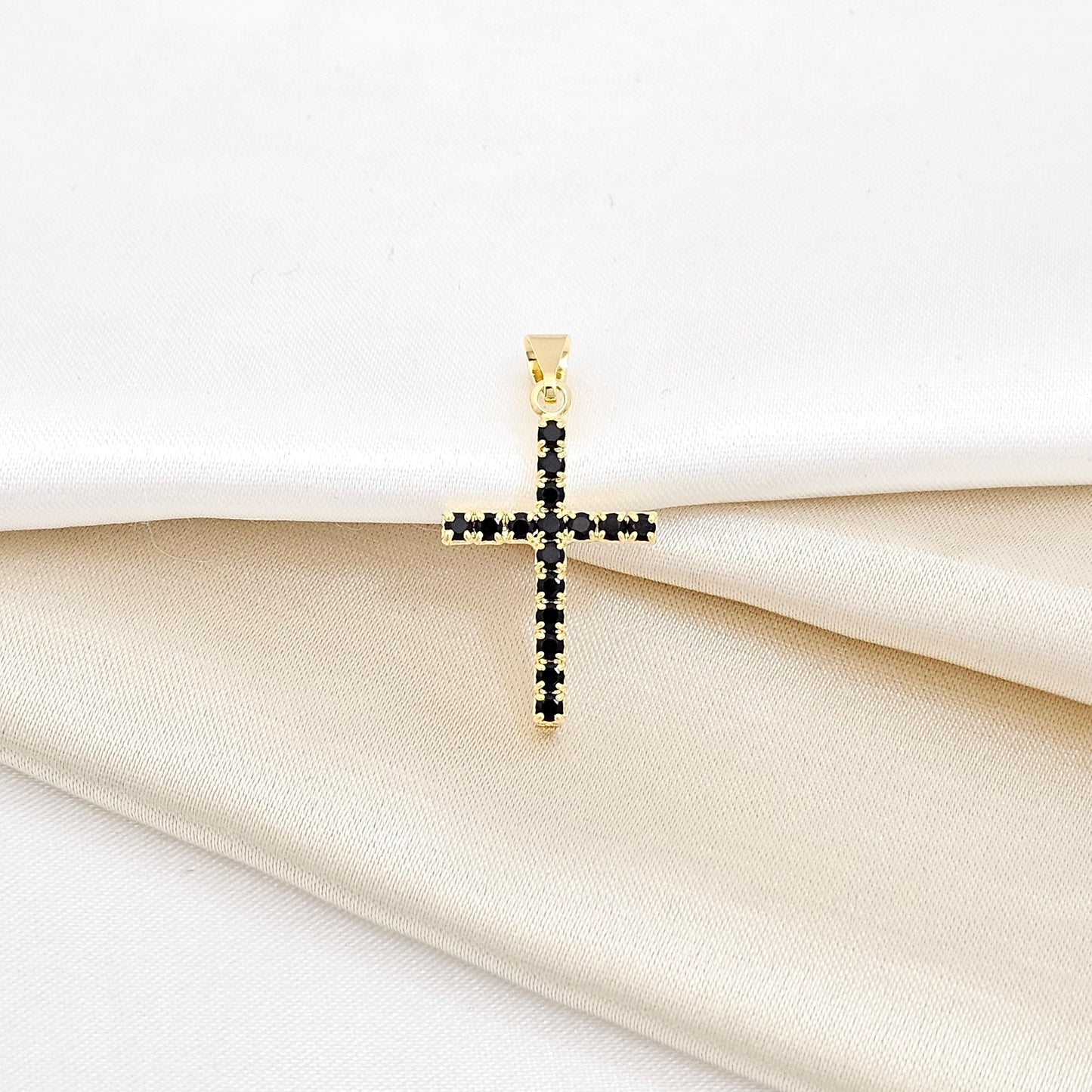 D CRUZ CIRCONIAS MEDIANA NEGRA LAM 18K RF B/23000-NEGRA