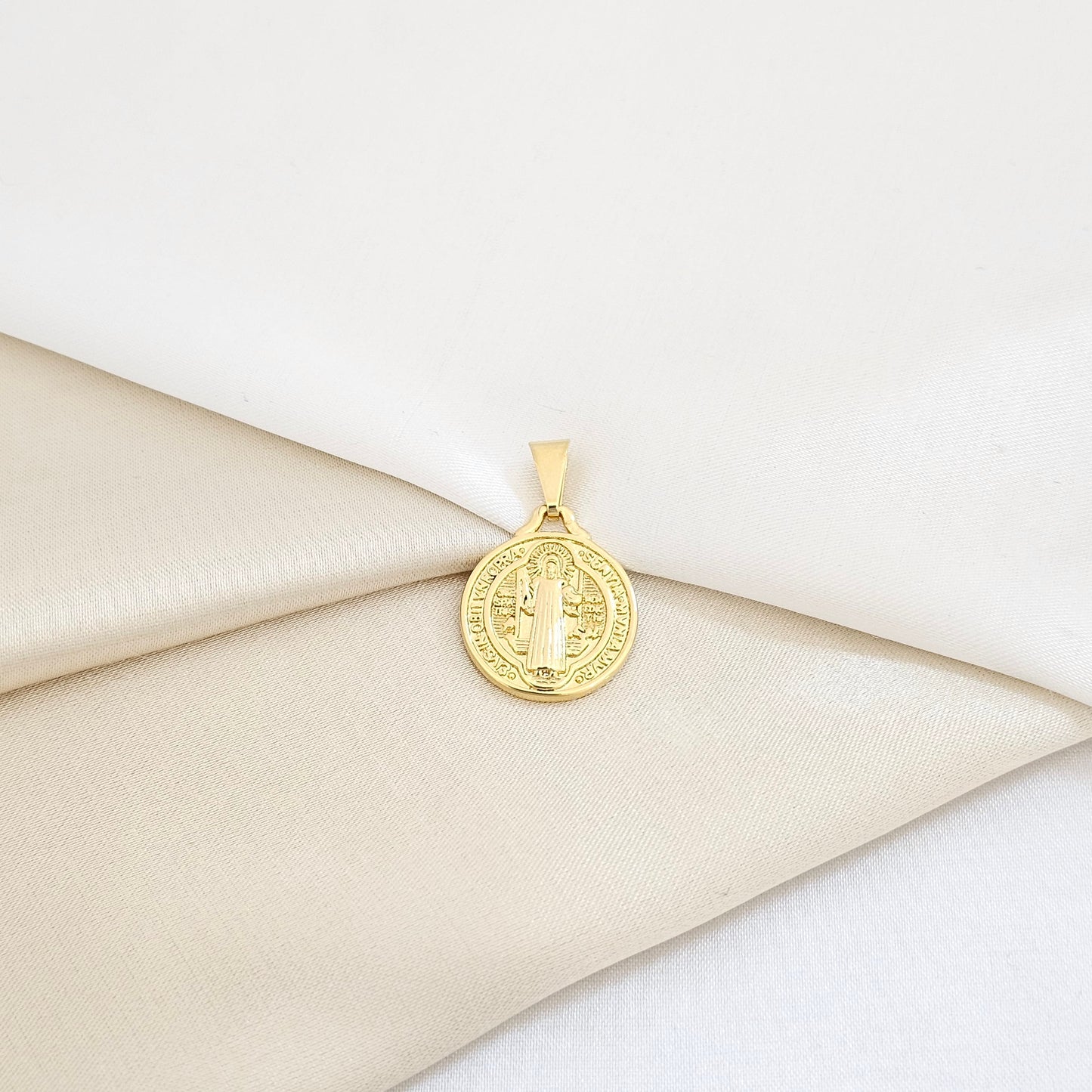 DIJE MEDALLA DE SAN BENITO LAM 18K B/23325