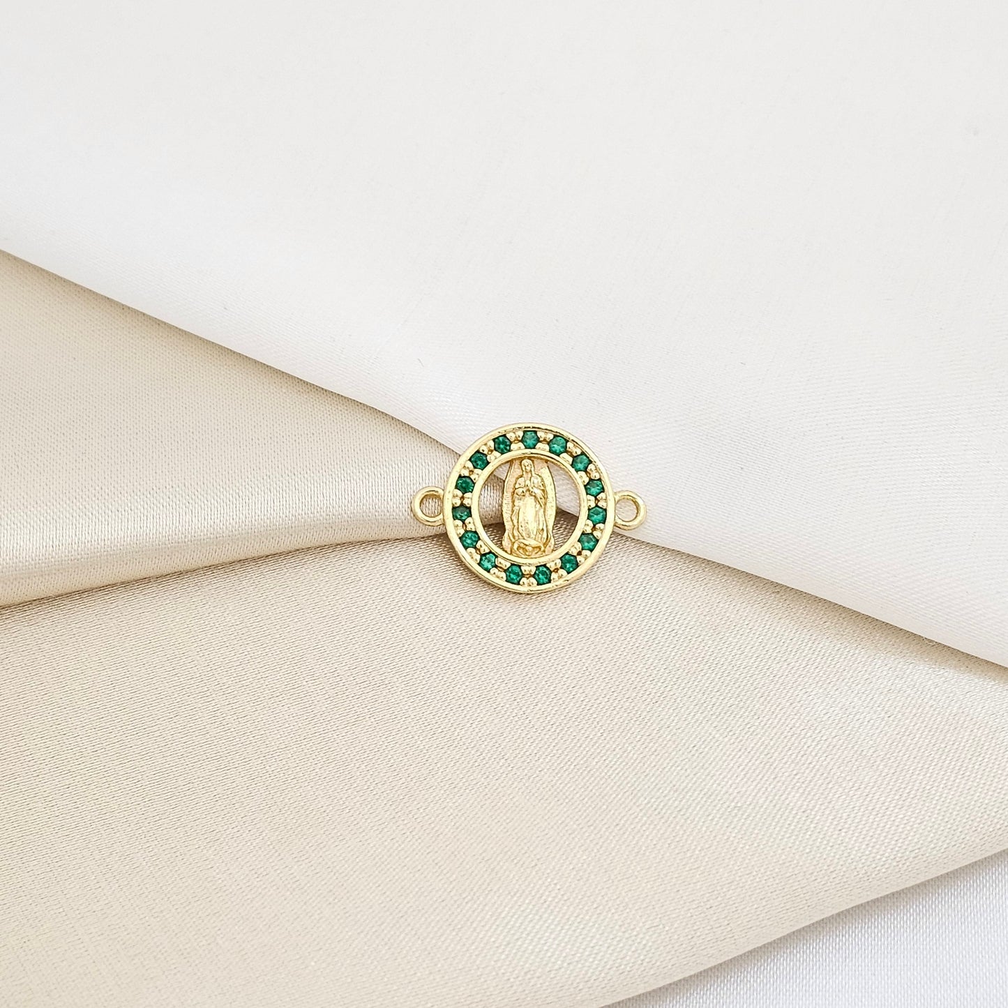 HERRAJE GUADALUPE CON CIRCONIAS VERDE LAM 18K B/24813