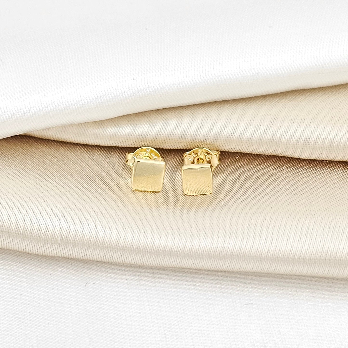 ARETE TOPO CUADRADO 5 MM LAM 18K RF B/34214