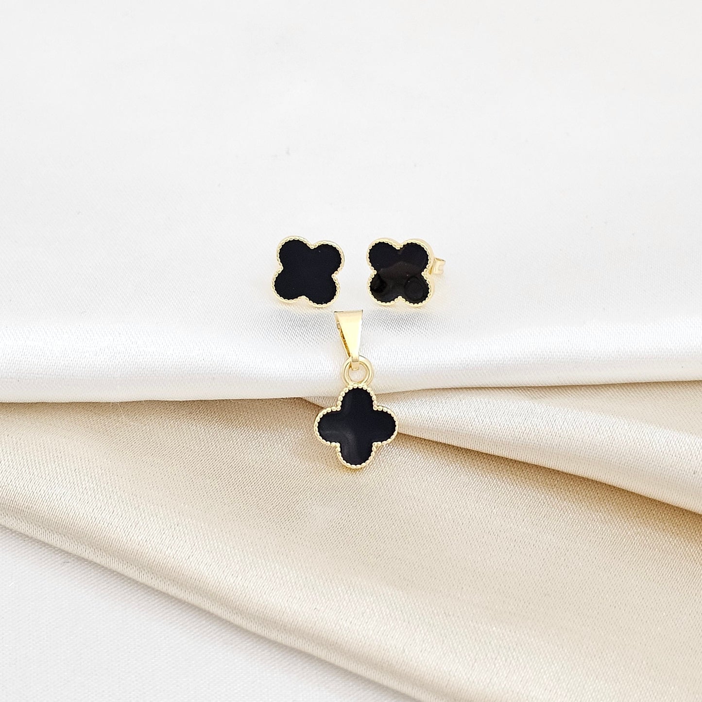CONJUNTO CLOVER NEGRO 1 CM RF B/63003