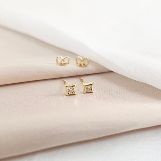 ARETAS TOPO DUADRA CRYSTAL 4MM LAM 18K B/30038