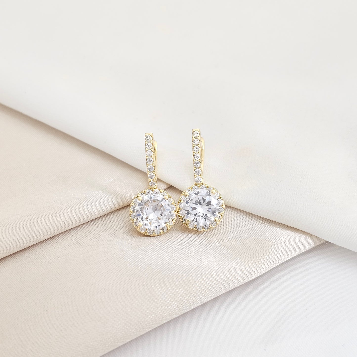 ARETE CANDONGA HALO CRYSTAL 12 MM LAM 18K B/30016