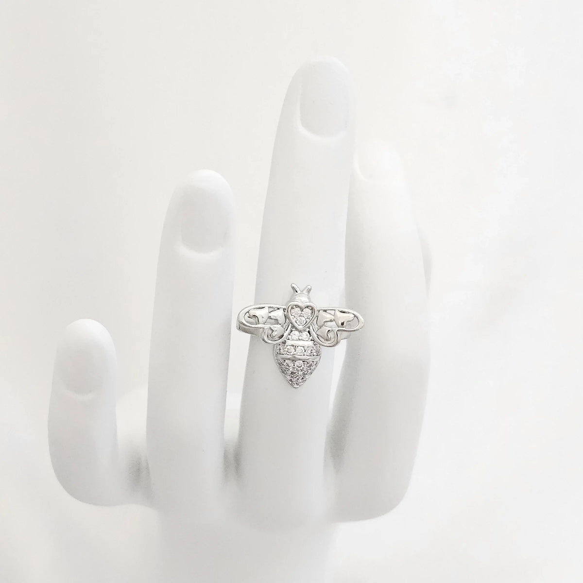 Anillo Abeja Con Corazones Y Circones Plateado Rf K6526