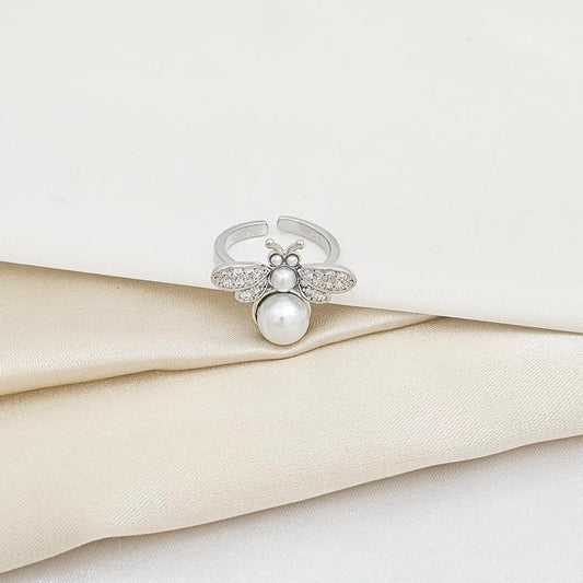 Anillo Abeja Con Perla Y Circones Plateado Rf K5924