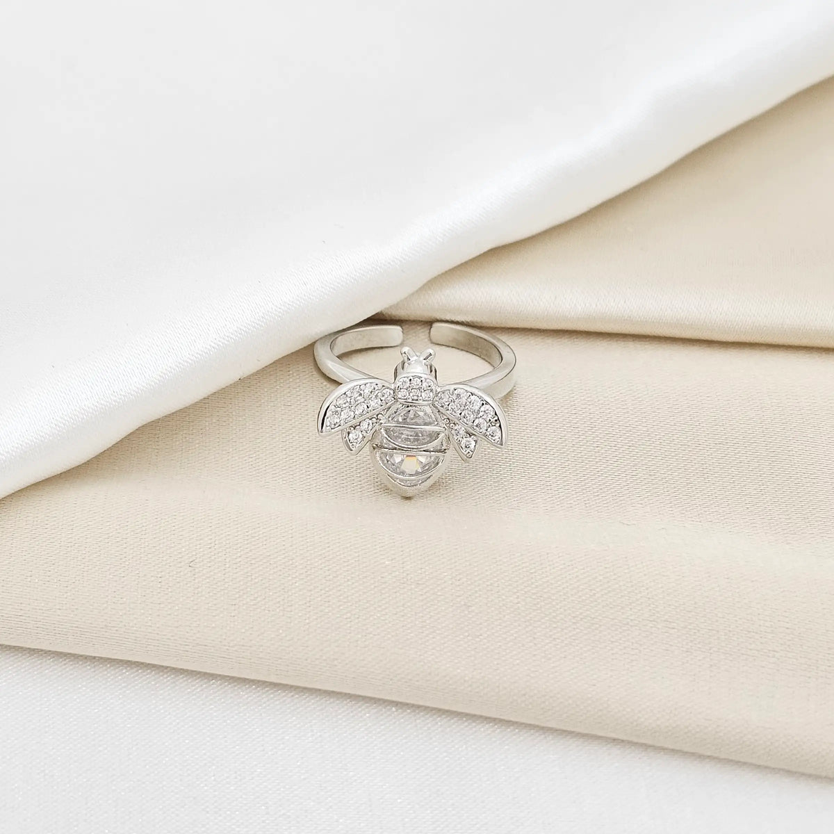 Anillo Abeja Pequeña Circones Plateado Rf K6519