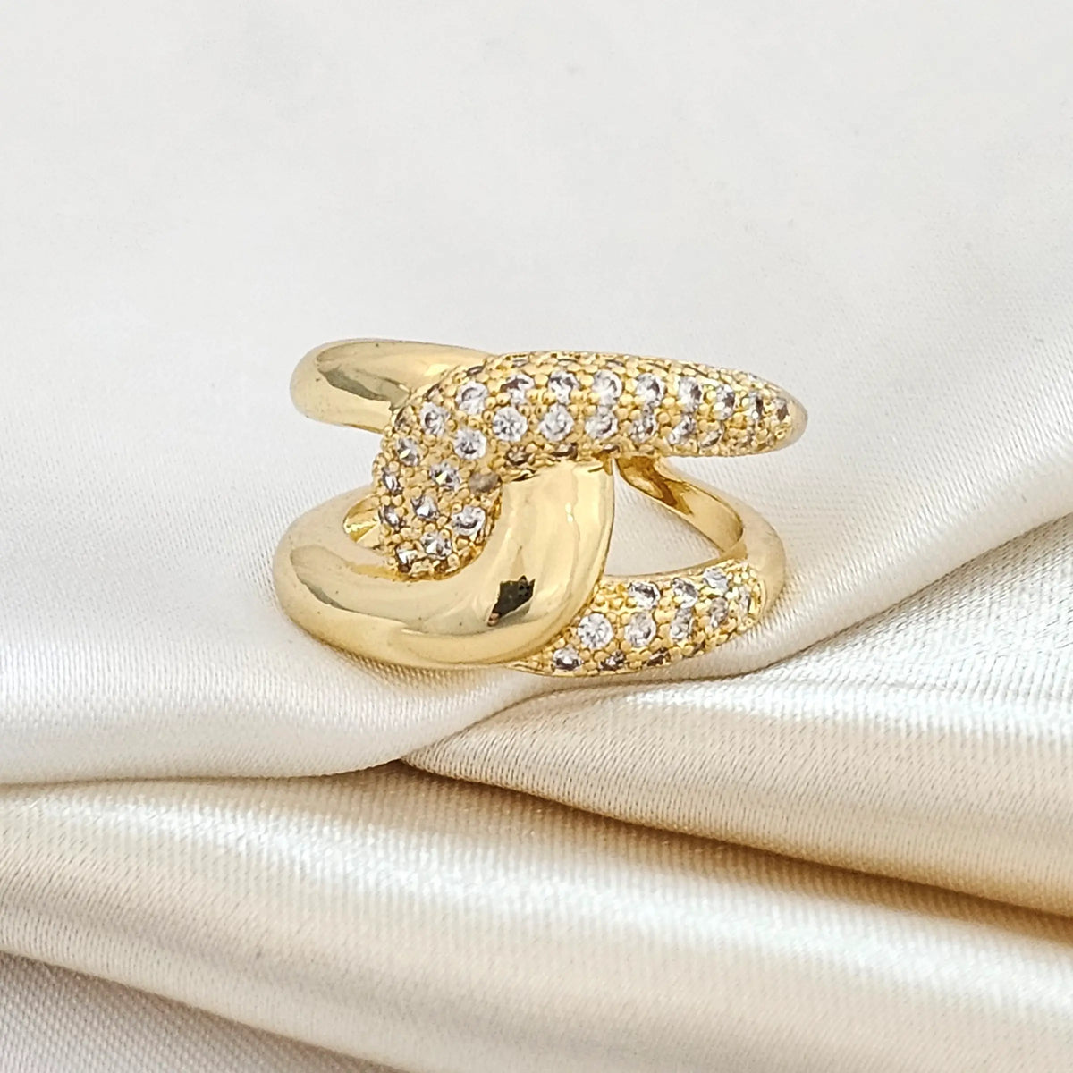 Anillo Con Nudo Circones Grandes Dorado Rf K4741