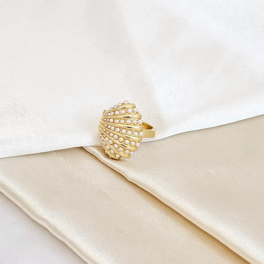 Anillo Concha Con Perlas Dorado Rf K4435