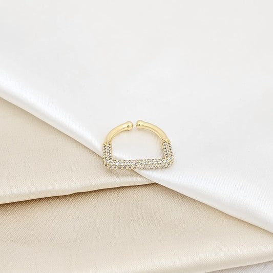 Anillo Cuadrado Con Circones Dorado Rf K5677