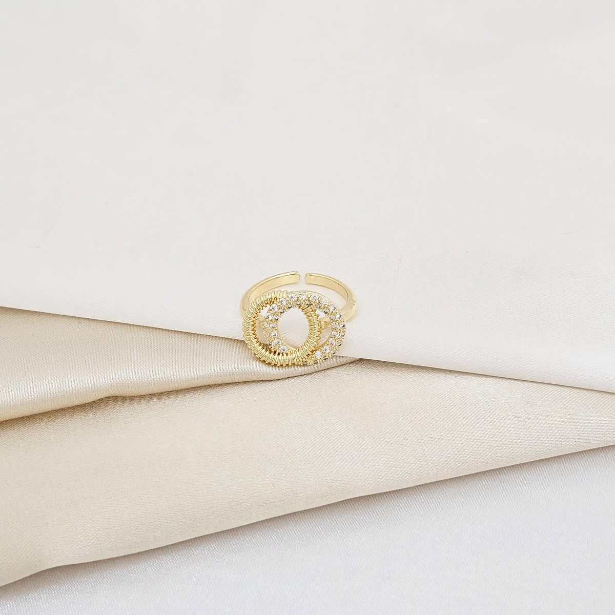 Anillo Doble Aros Con Circones Dorado Rf K5921