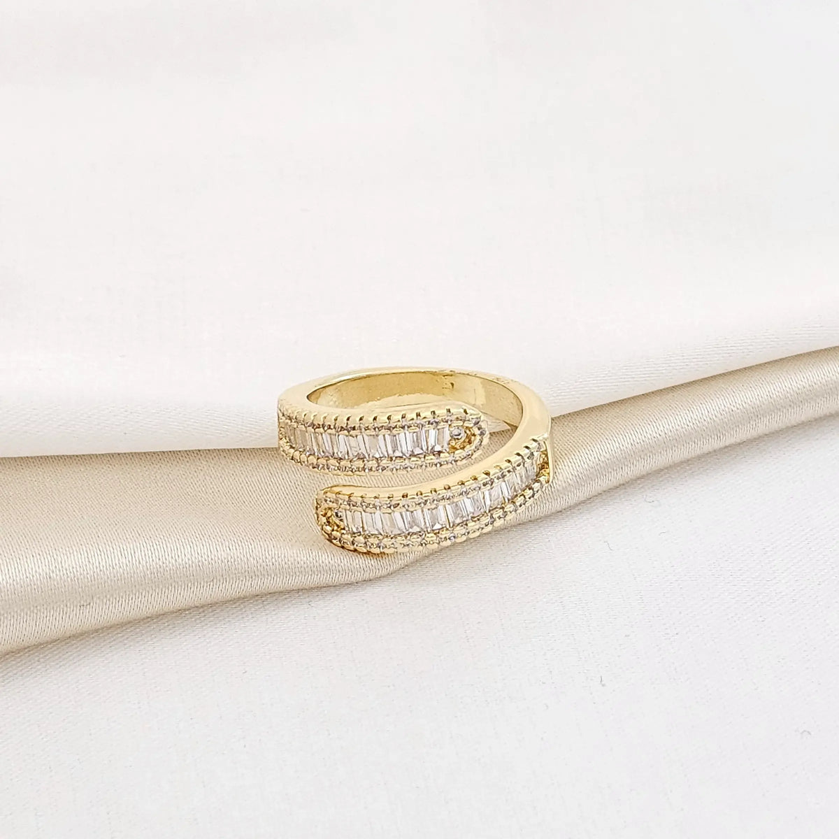 Anillo Doble Circones Cuadrados Dorado Rf K3764