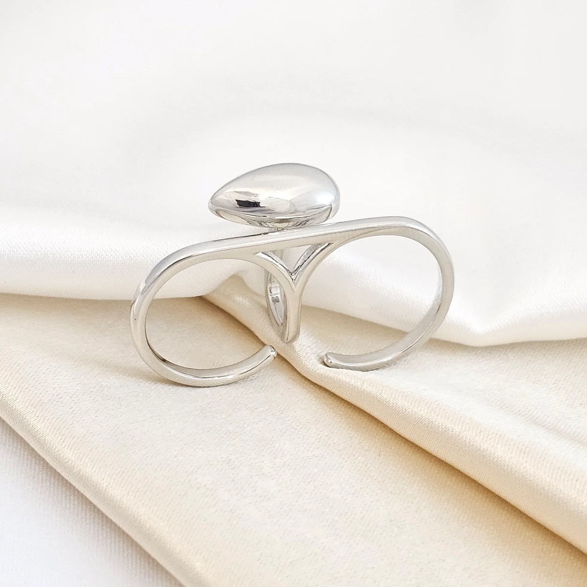 Anillo Doble Con Gota Pequeña Plateada Rf K4152
