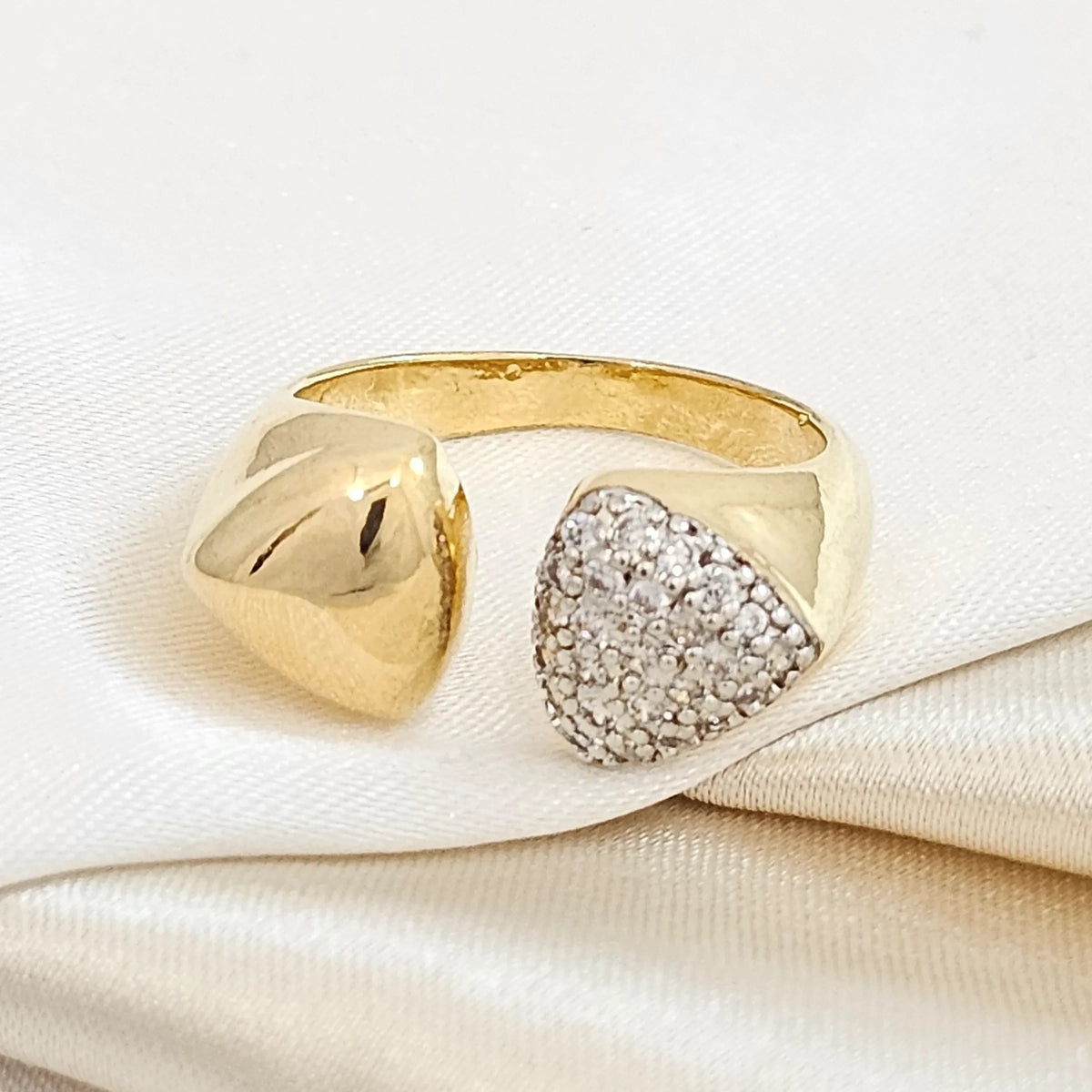 Anillo Doble Triangulo Liso Y Circones Dorado Rf K4681
