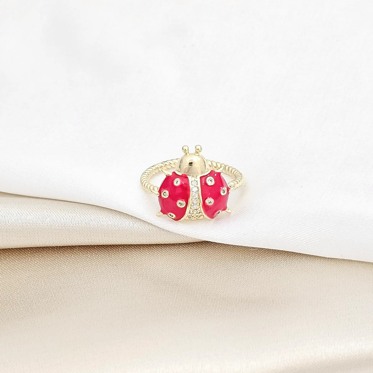 Anillo Dorado Con Mariquita Roja Rf K5765