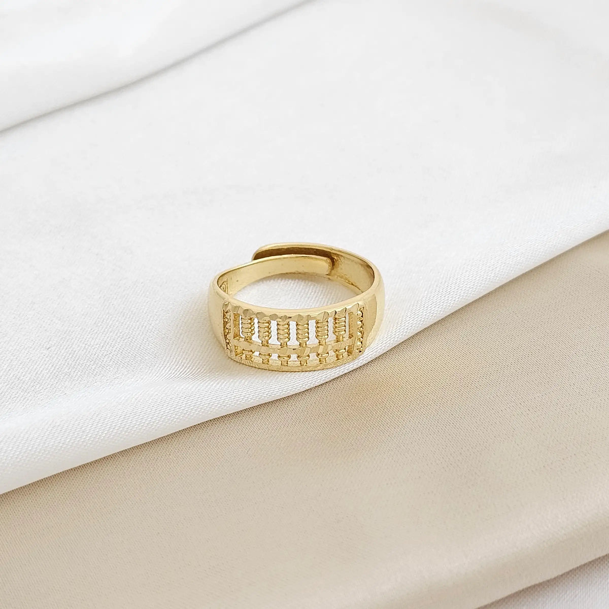 Anillo Dorado Lineas Rf K3234