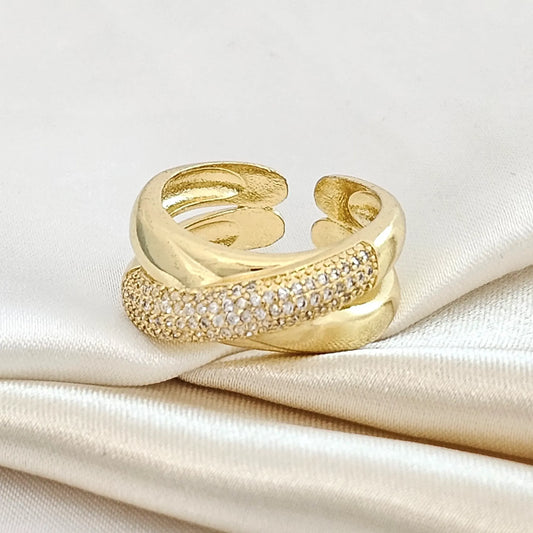 Anillo Dos Lineas En X Con Circones Dorado Rf K4742