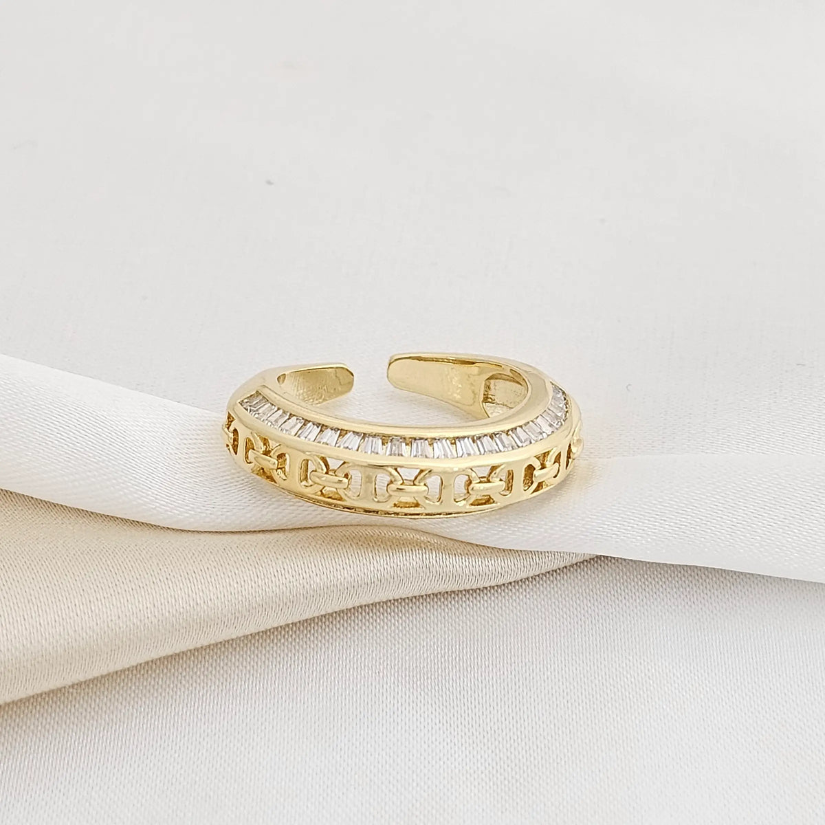Anillo Gc Circones Dorado Rf K2465