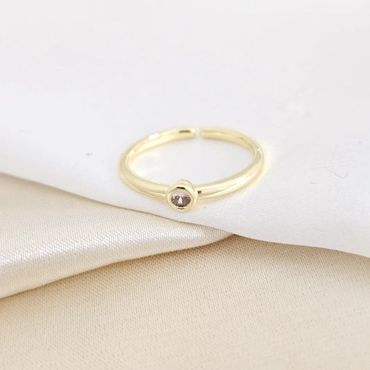 Anillo Liso Dorado Con Circon Redondo Cristal Rf K7928