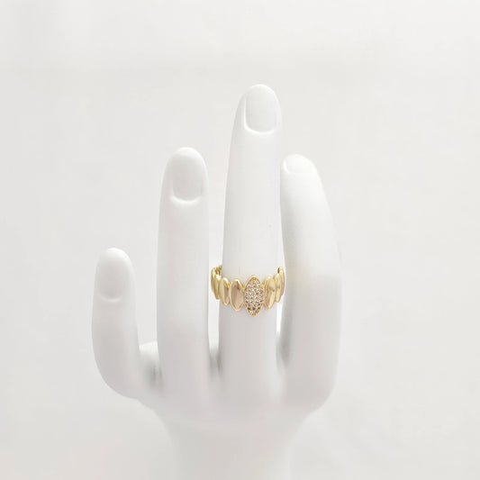 Anillo Ovalos Lisos Y Con Circones Dorado Rf K6990