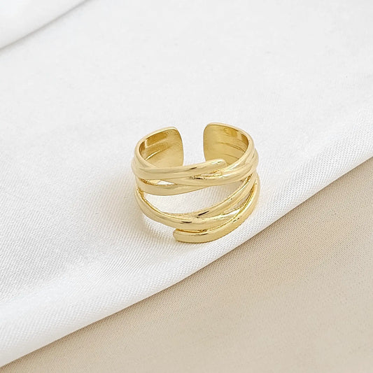 Anillo Three Lineas Dorado Rf K3237