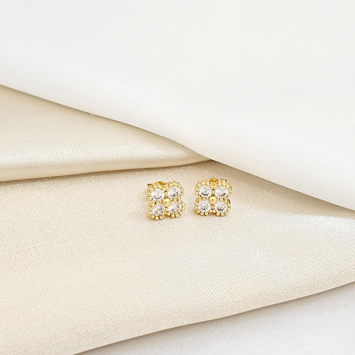 Aretas Topo Clover Motif Lam 18K B/34278-Cristal