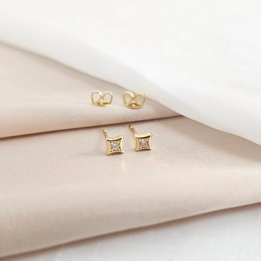 Aretas Topo Duadra Crystal 4Mm Lam 18K B/30038