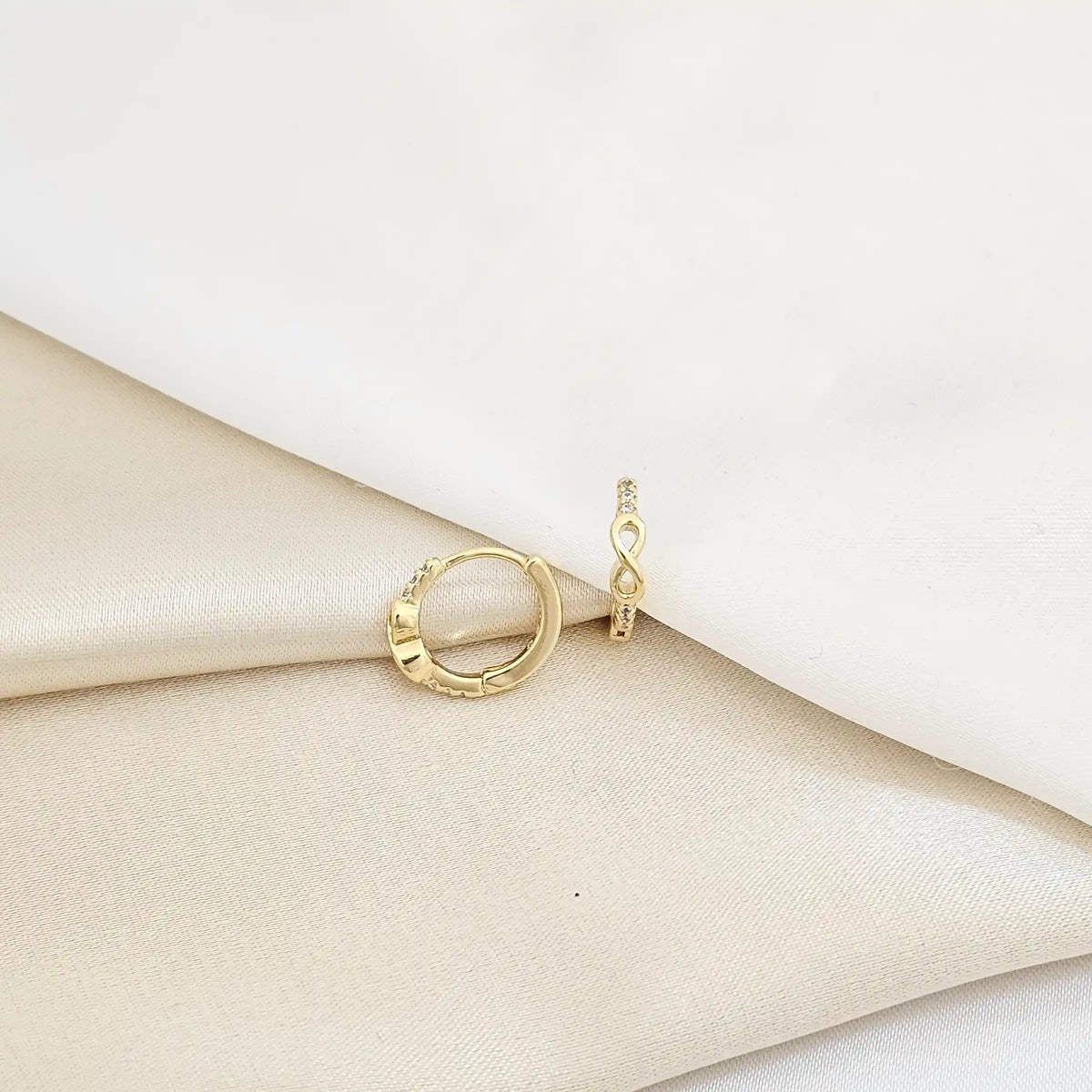 Aretas Topo Infinito Mini Lam 18K B/34305