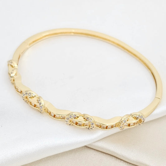 Brazalete Aros Unidos Con Circones Dorado Rf K6593