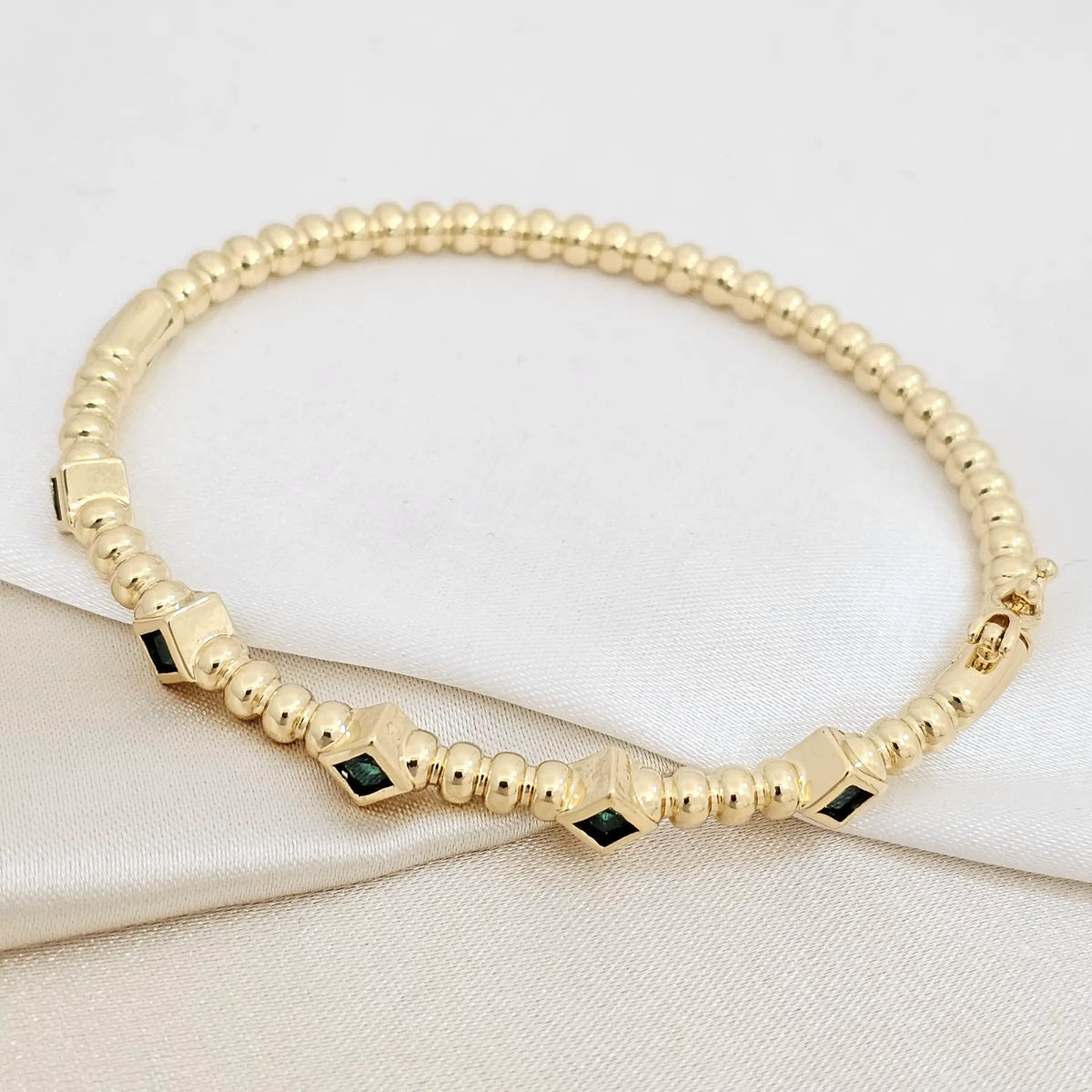 Brazalete Cinco Rombos Dorado Circones Verdes Rf K7162
